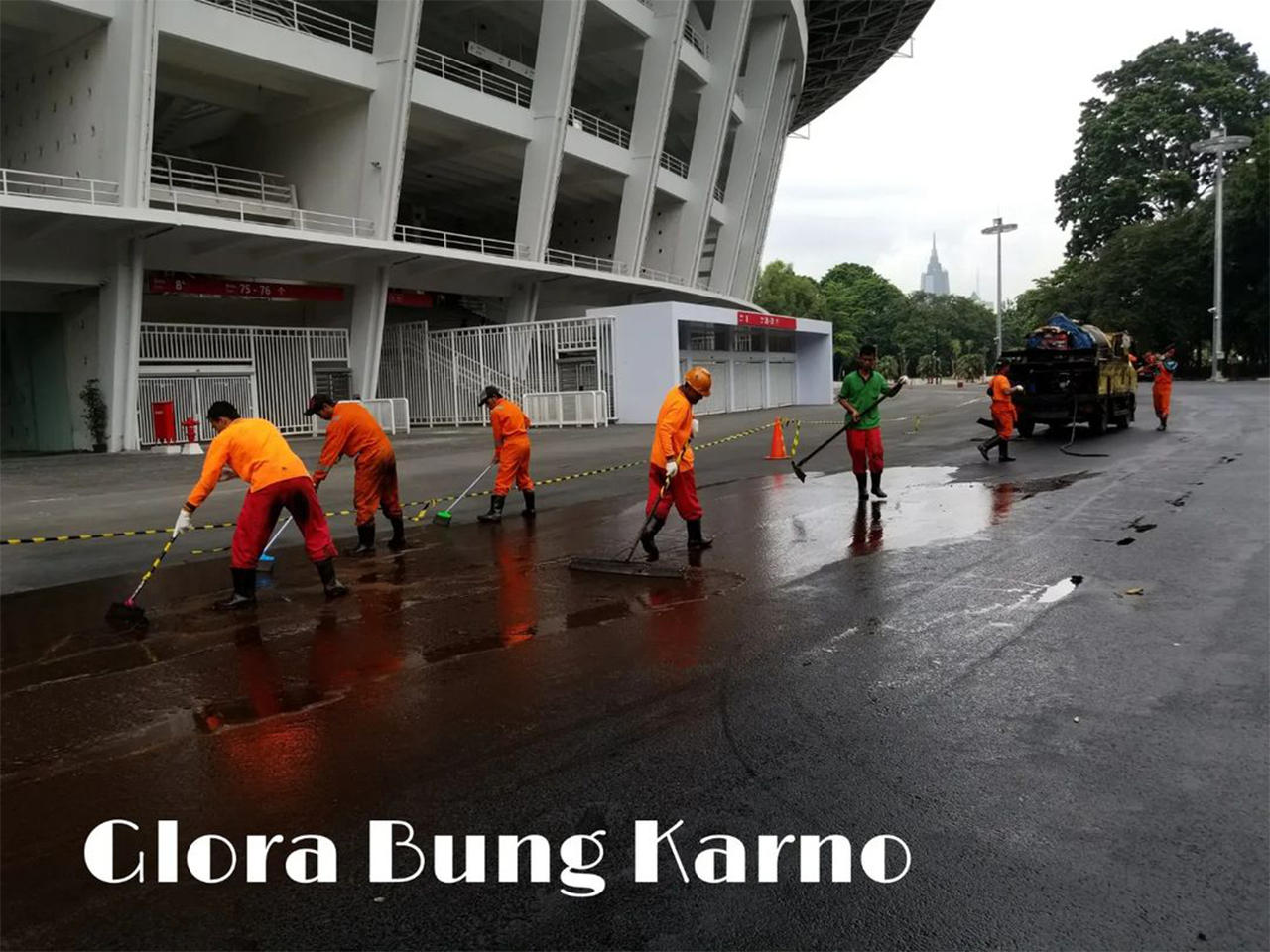Coating Aspal Stadion Gelora Bung Karno